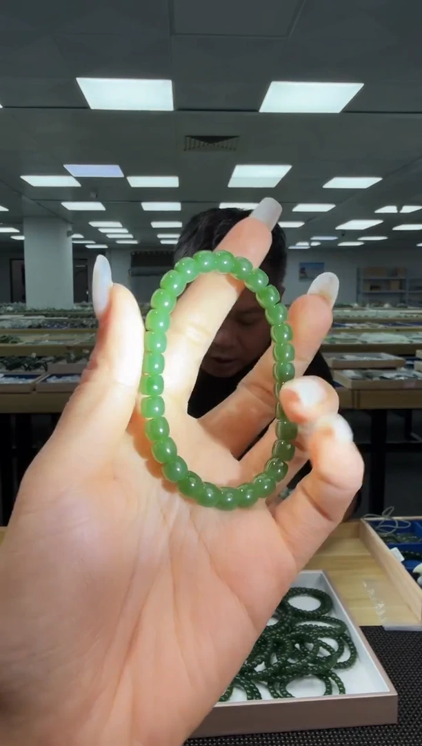未镶嵌手串和田玉阳绿直切手串6*7*36