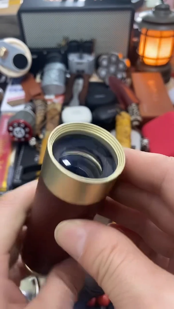 瓷片闪购商品  如图所示