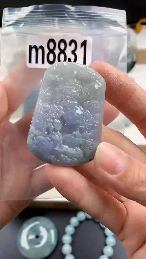 颈饰未镶嵌翡翠天然翡翠吊坠挂件