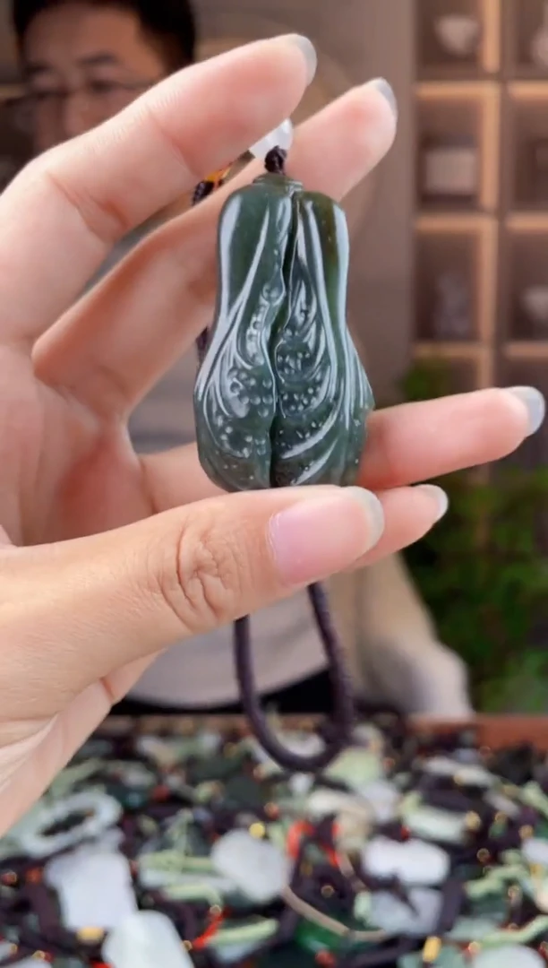 未镶嵌和田玉挂件拍一发一，多样性发货