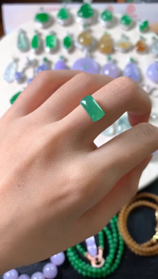 未镶嵌定制翡翠裸石（镶嵌定制）