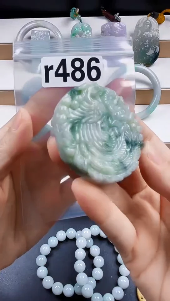 颈饰未镶嵌翡翠天然翡翠吊坠挂件