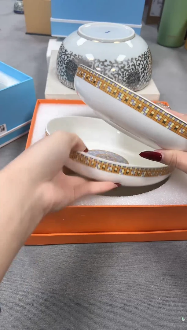 【闪购商品】瓷片新号开播不计成本欢迎点菜！
