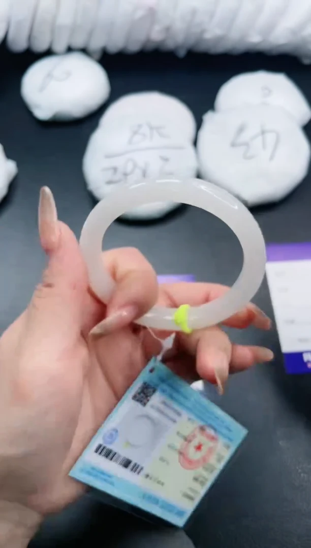 【闪购商品】和田玉手镯未镶嵌8S60-54