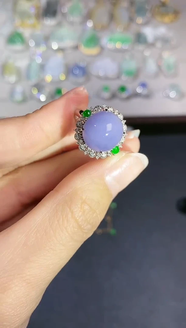 翡翠戒指18K金镶嵌翡翠