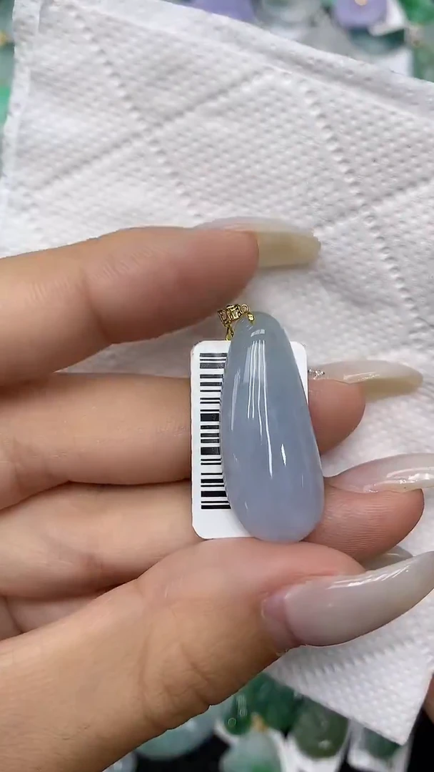 颈饰18K金镶嵌翡翠1