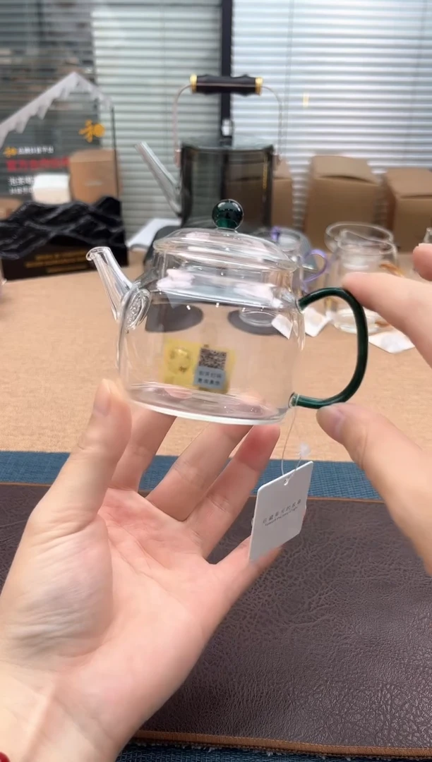禾器言卿壶墨绿色金标