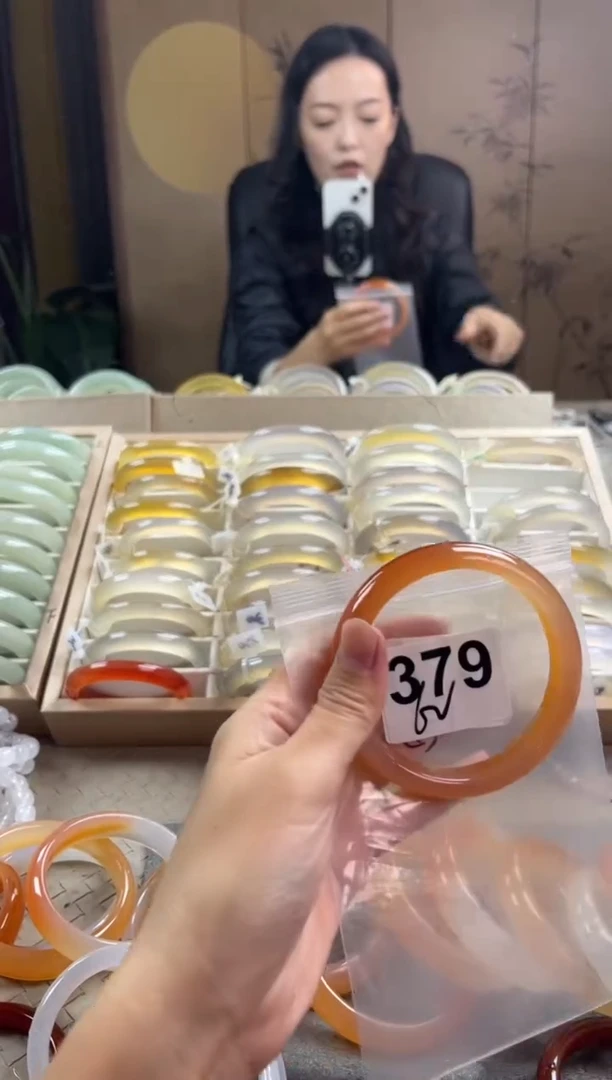 手镯玛瑙/玉髓未镶嵌379