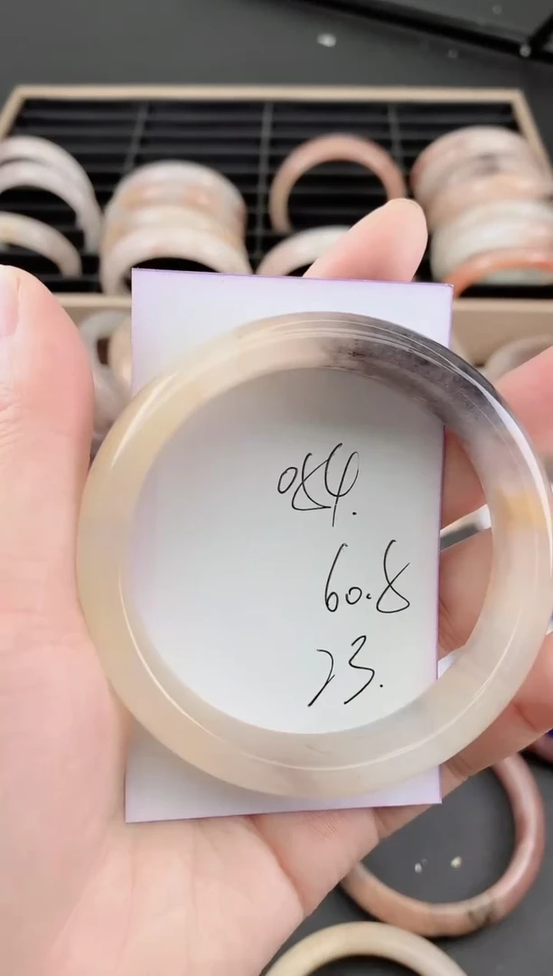 未镶嵌手镯石英质玉054