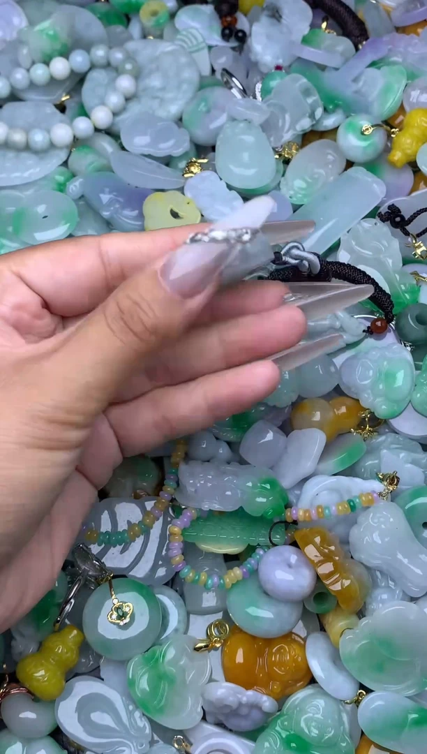 翡翠未镶嵌颈饰天然缅甸翡翠吊坠