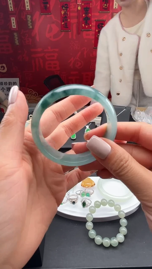 【闪购商品】翡翠手镯未镶嵌手镯