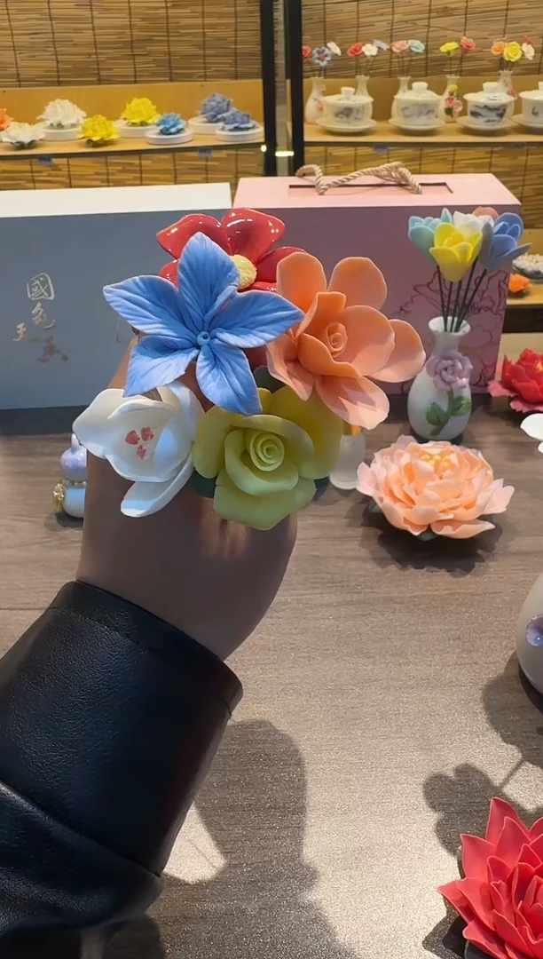 陶瓷陶瓷手捏花