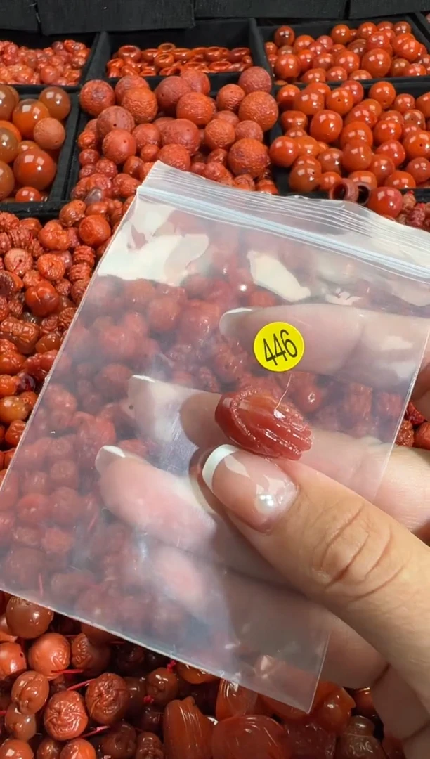 颈饰未镶嵌南红玛瑙1