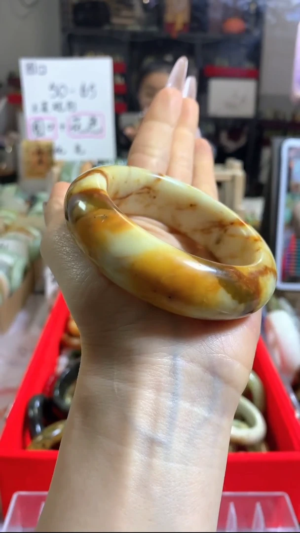 未镶嵌岫玉手镯74 55+ 包容