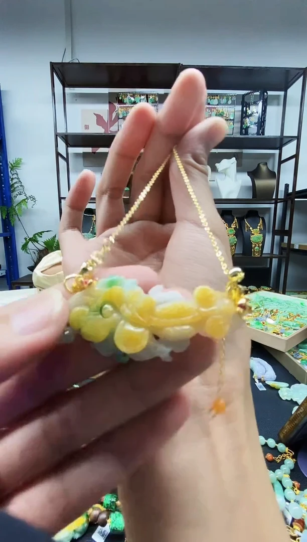 翡翠未镶嵌颈饰翡翠吊坠
