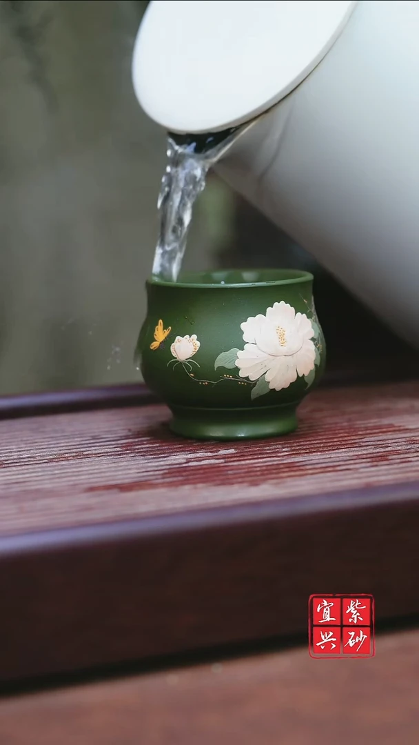 紫砂其他-宜兴原矿紫砂   绿泥牡丹将军