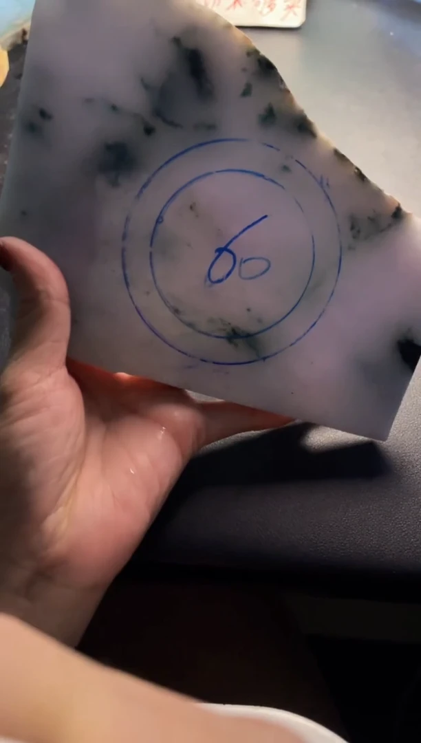 未镶嵌手镯定制翡翠用****庄翡翠