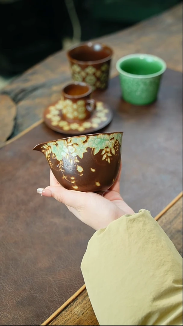 【闪购商品】瓷片李斌 草木灰 公道