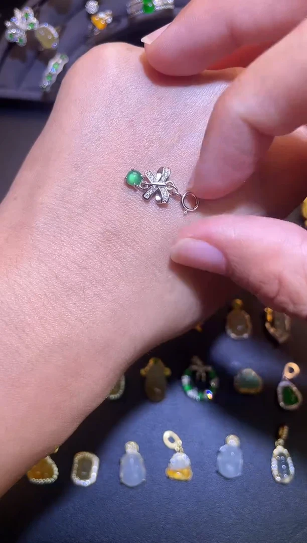 吊坠(不含链)银S925镶嵌翡翠1