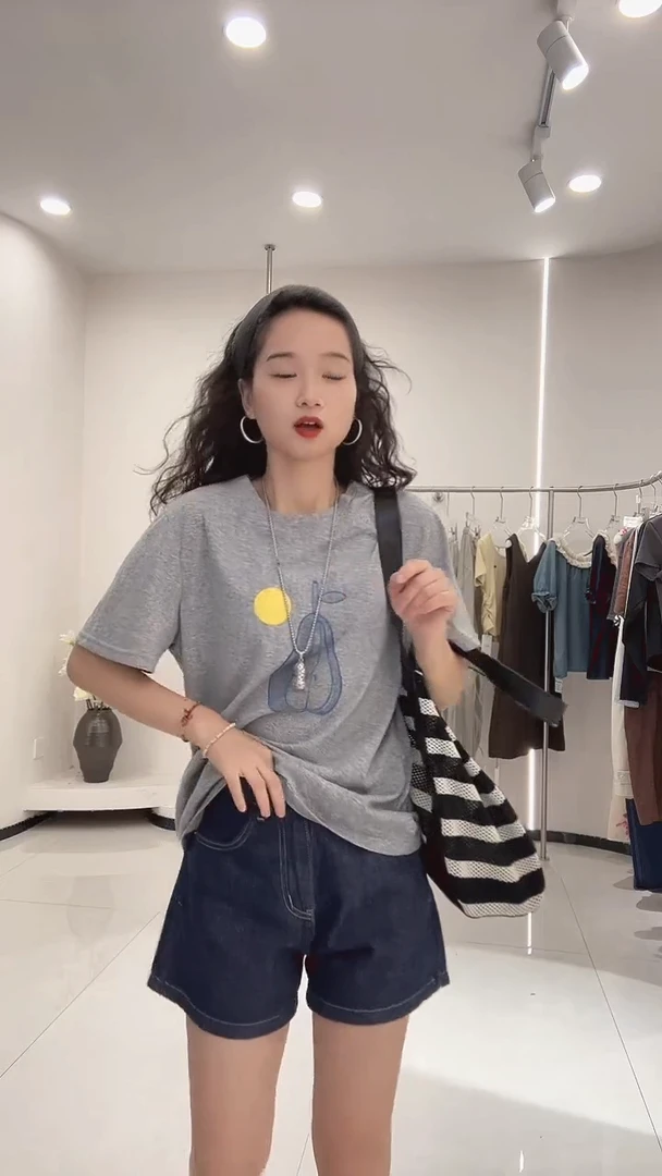 灰色 梨子 短T！舒服好穿！