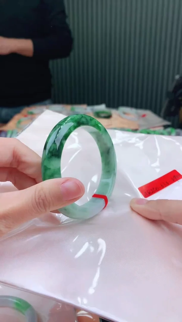 未镶嵌手镯翡翠111