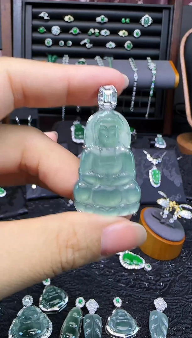 颈饰未镶嵌翡翠天然翡翠A货 观音吊坠