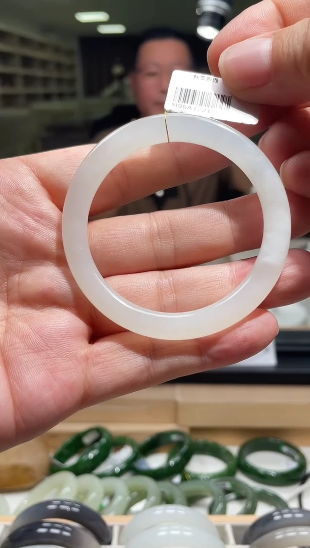 未镶嵌手镯和田玉54-56圈口 0055