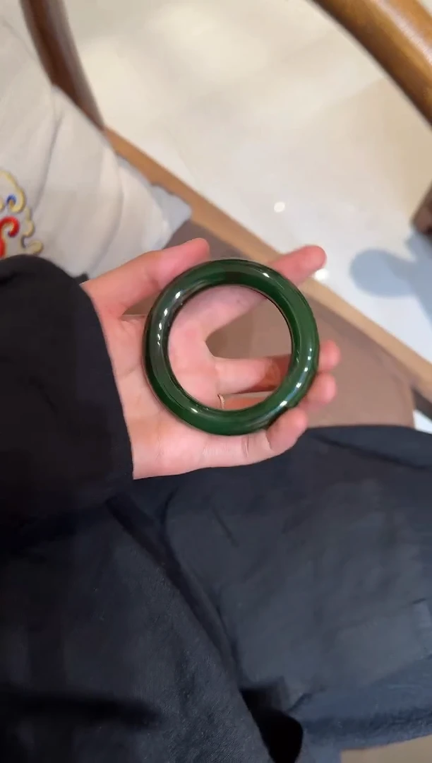 未镶嵌手镯和田玉55