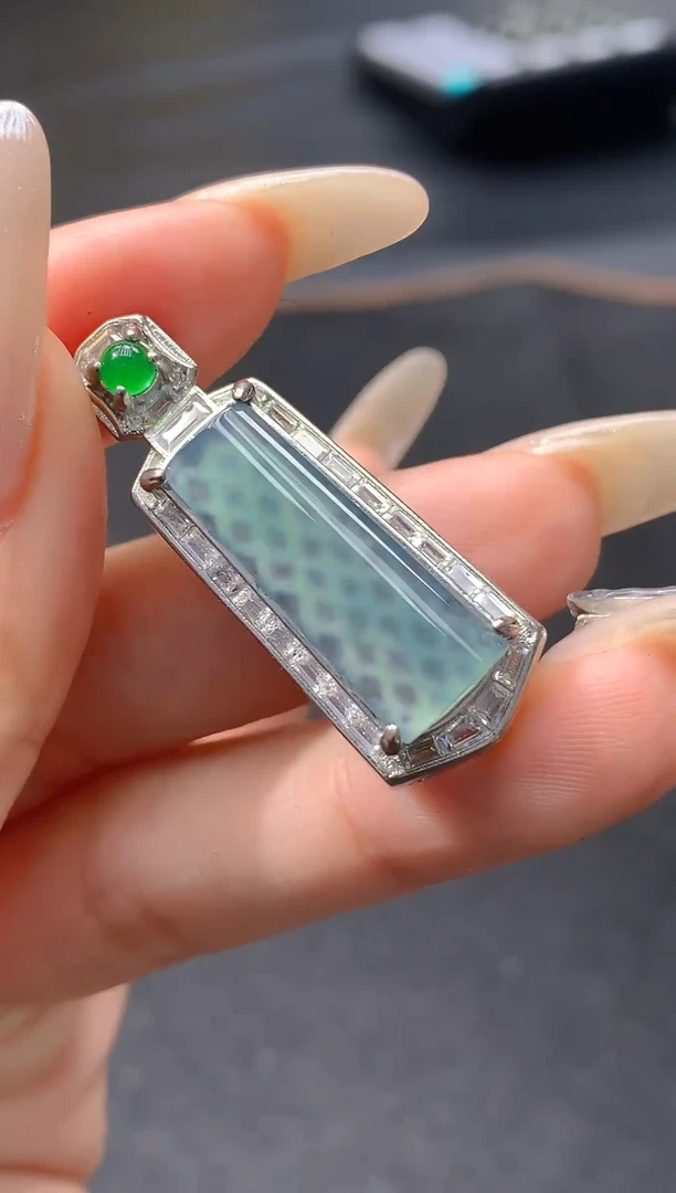 未镶嵌挂件翡翠天然翡翠