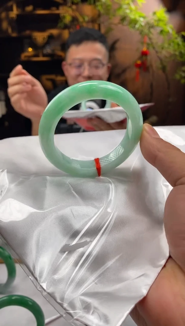 未镶嵌手镯翡翠茉**糕sa37