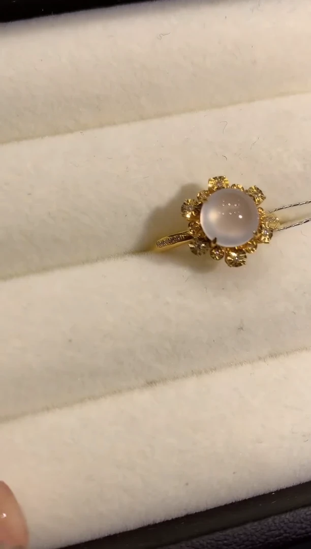 18K金镶嵌戒指翡翠L多样性发其一