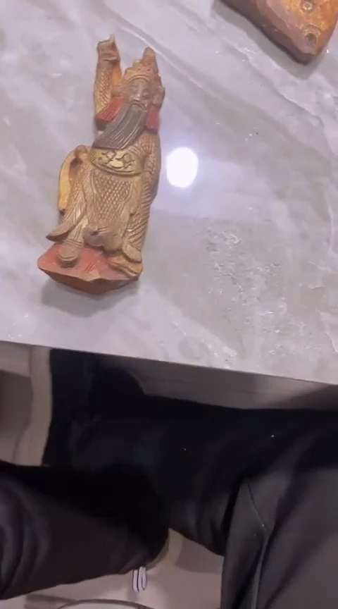 【闪购商品】香榧木一个孤品木雕35