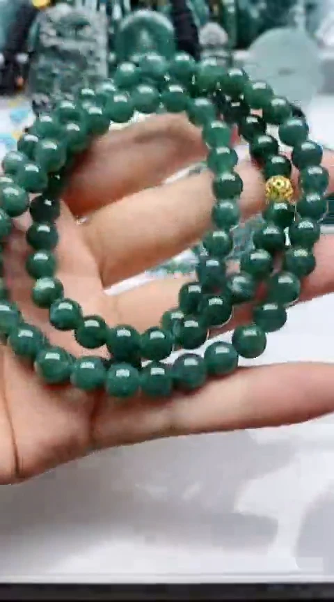 翡翠未镶嵌颈饰