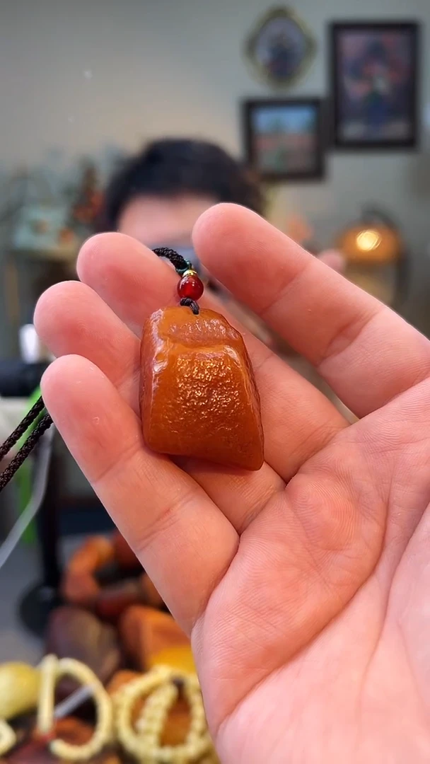 琥珀颈饰未镶嵌吊坠