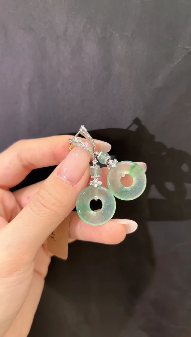 18K金镶嵌翡翠耳坠甜甜圈耳坠多人不退不换
