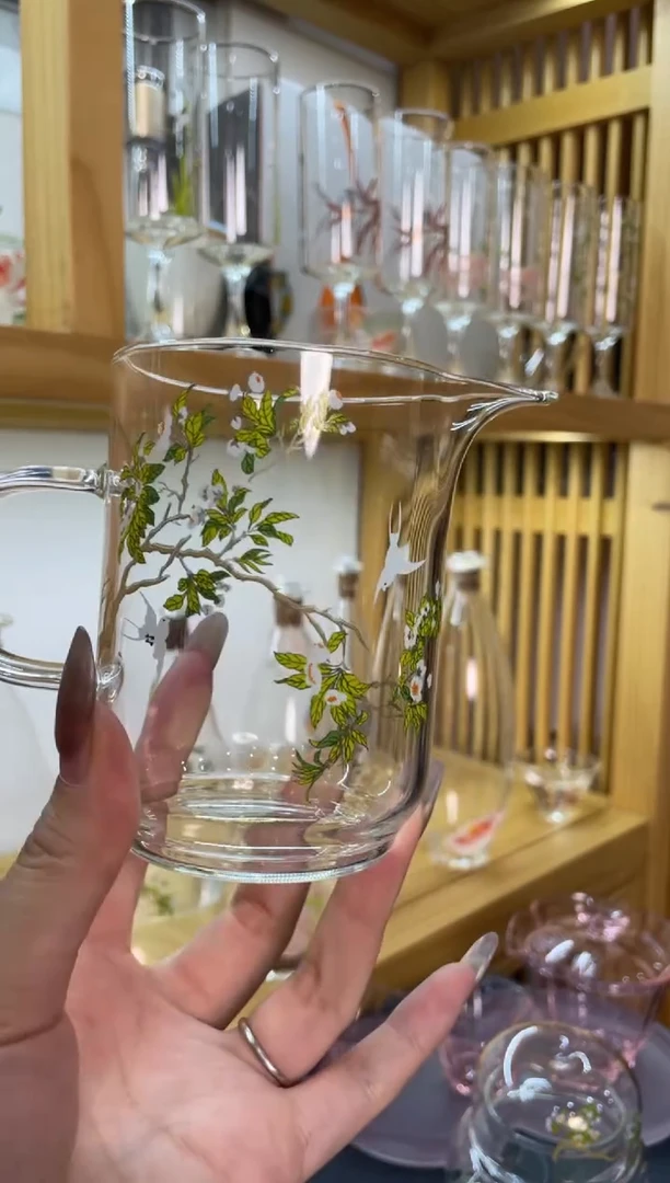 遇器梨花白燕直身公杯