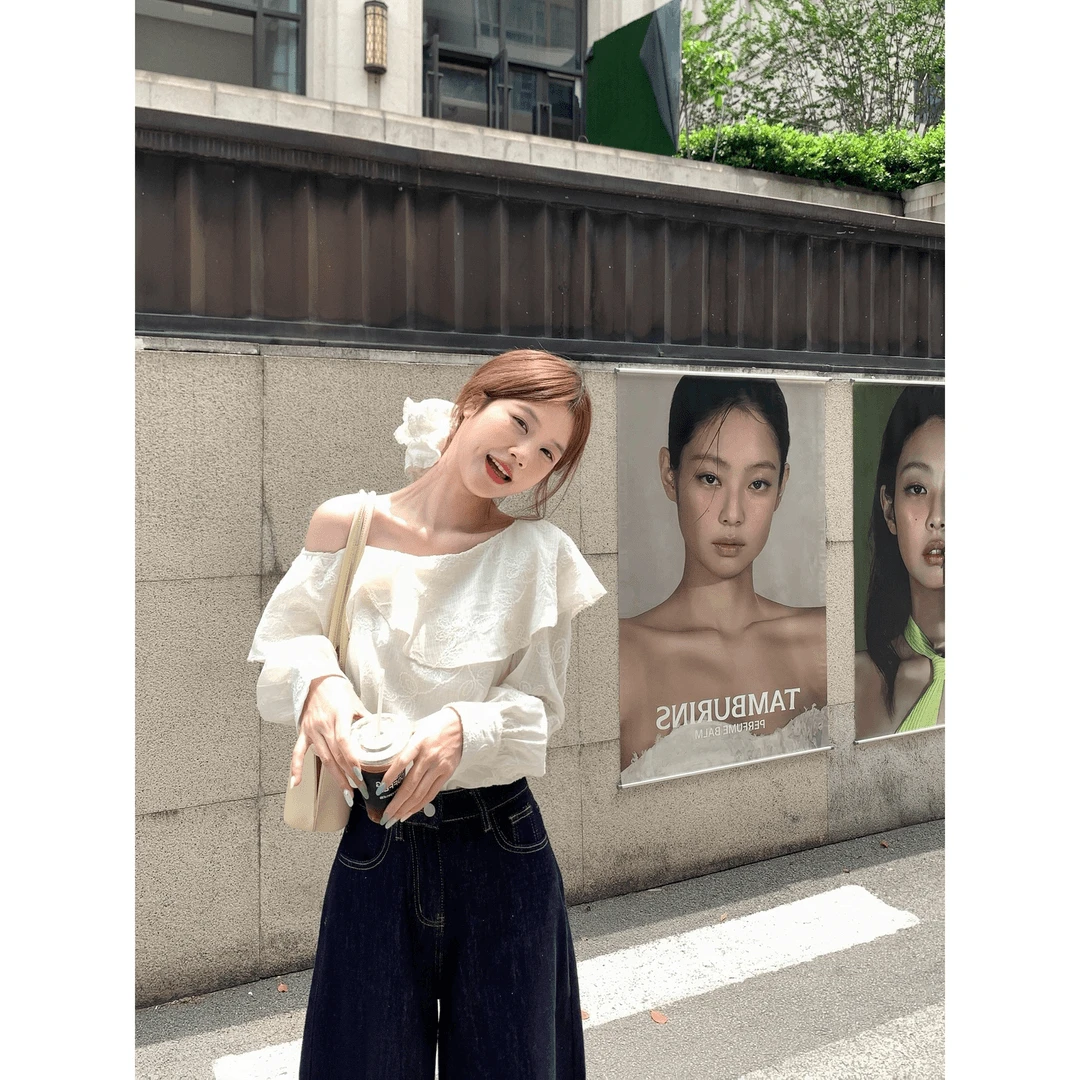 韩系气质荷叶边斜领露肩长袖衬衫女早秋季超好看斜肩宽松小衫上衣
