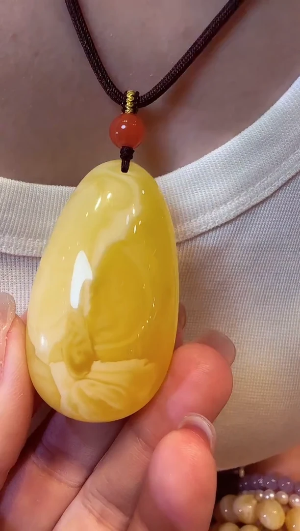 未镶嵌颈饰琥珀水滴