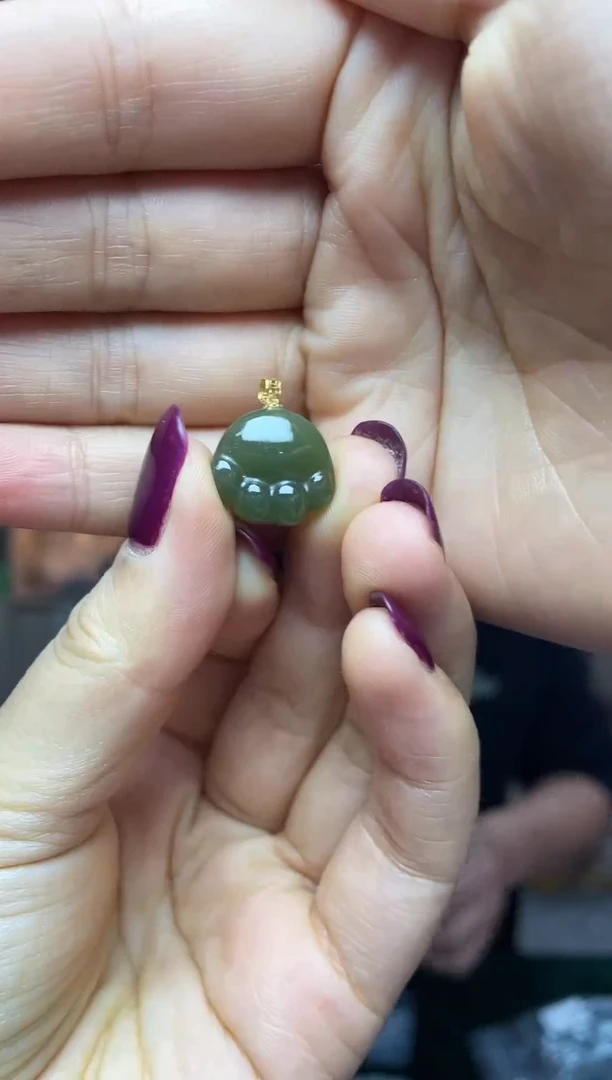 颈饰18K金镶嵌和田玉（多样性发一件）