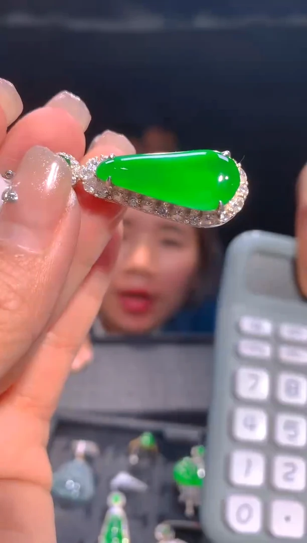 【闪购商品】定制翡翠未镶嵌72-多样性发货（发其一）