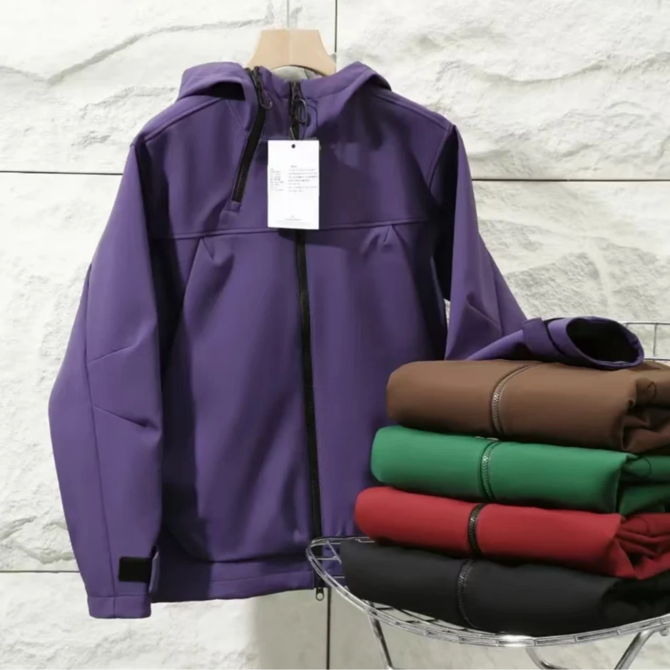 户外连帽软壳冲锋衣三防秋冬登山男女情侣款夹克外套