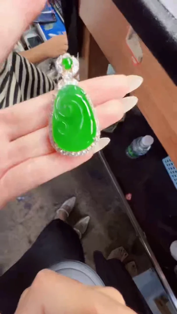 未镶嵌定制翡翠翡翠A货有轻微色差属于正常现象，如意多样性发货1