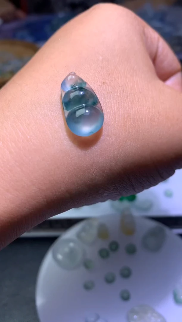未镶嵌定制翡翠毛货
