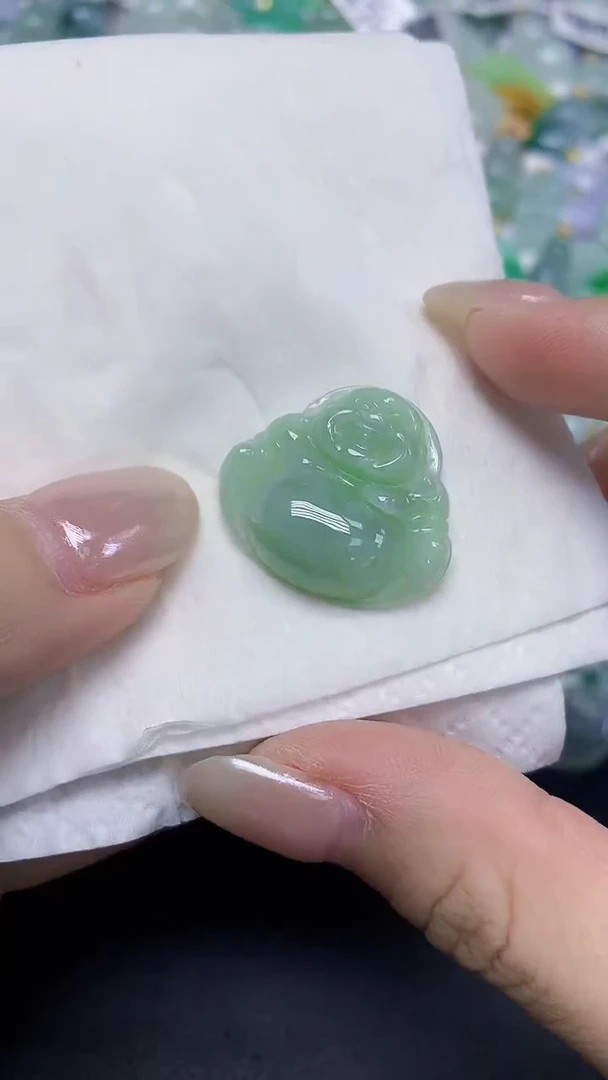 翡翠未镶嵌颈饰天然缅甸翡翠A货