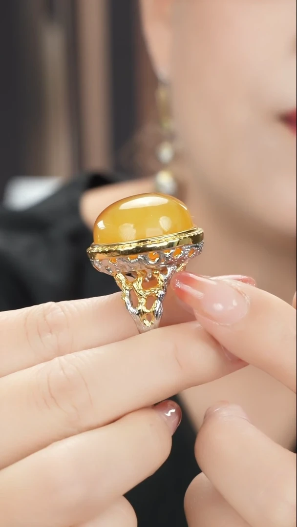 银S925镀金镶嵌颈饰琥珀蜜蜡戒指