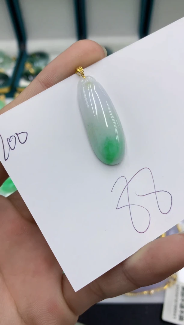 【闪购商品】翡翠颈饰18K金镶嵌翡翠
