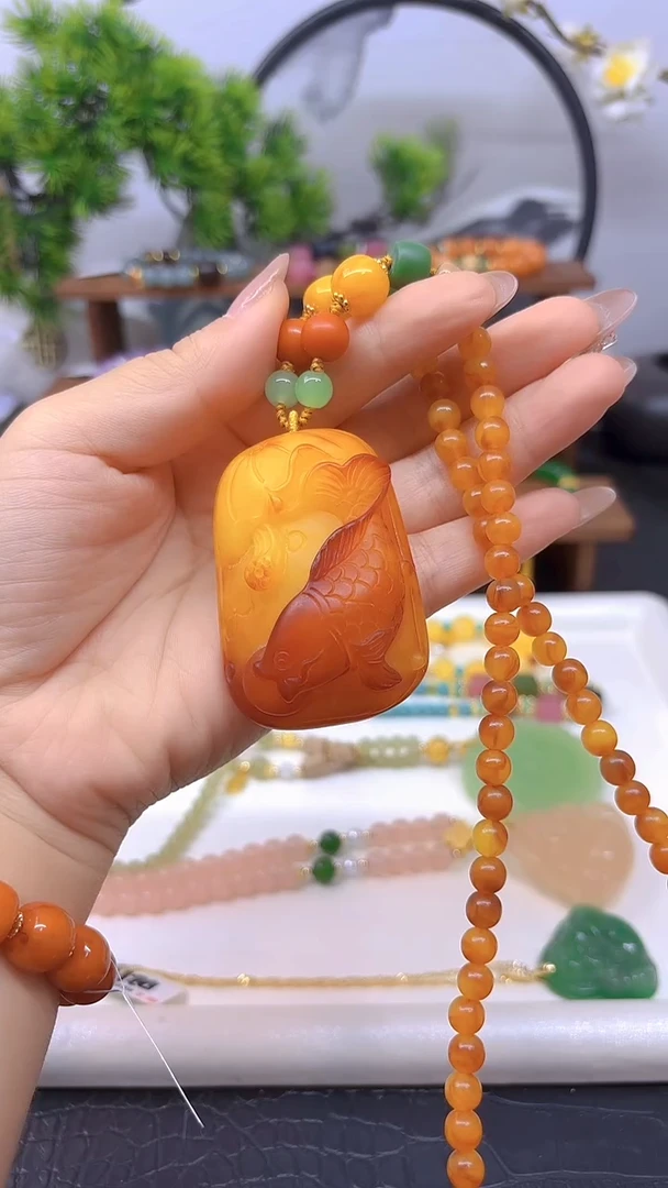 未镶嵌颈饰蜜蜡M178