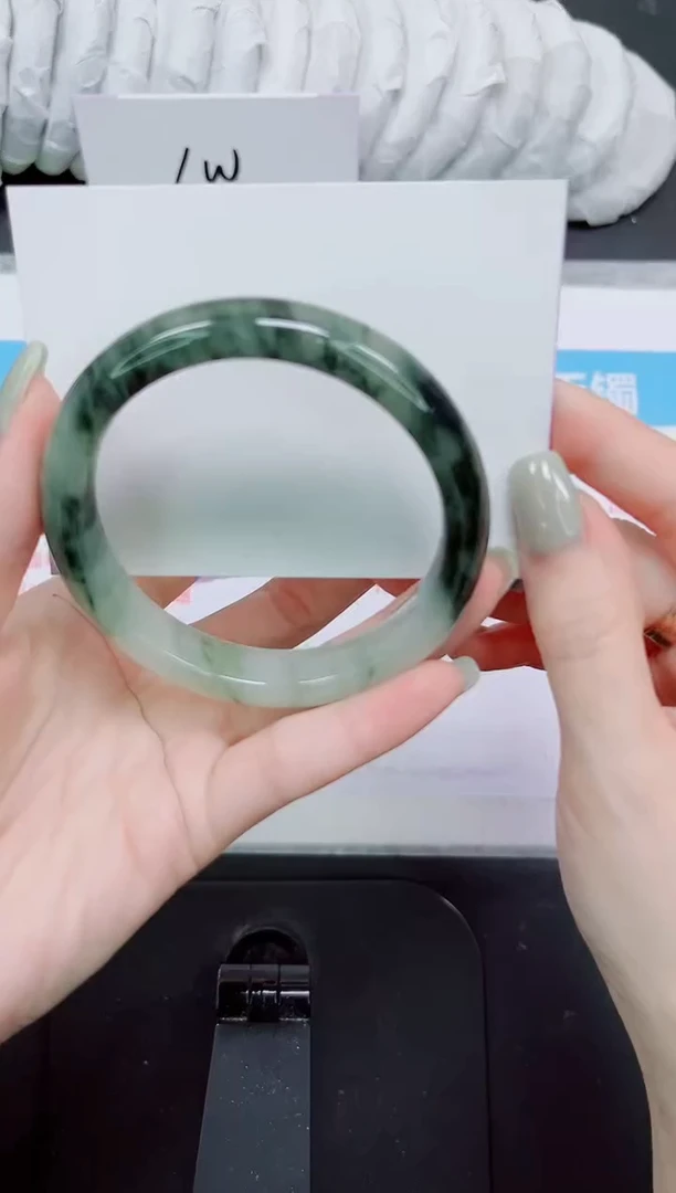 石英质玉未镶嵌手镯74