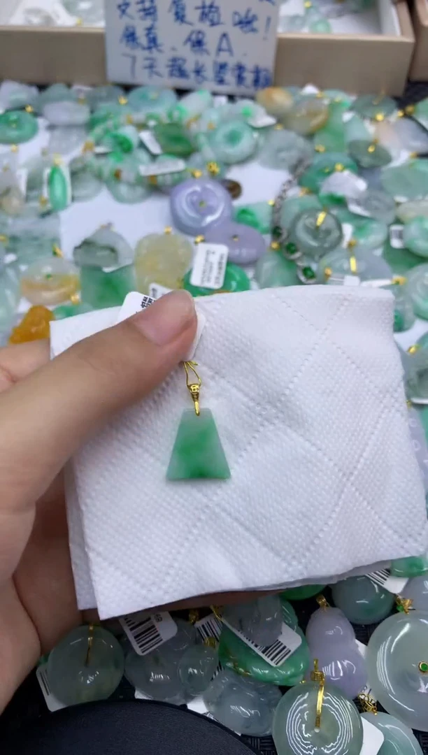 颈饰未镶嵌翡翠天然缅甸A货翡翠