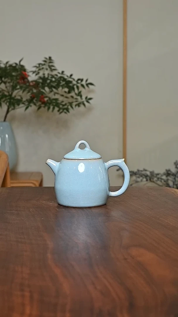 轩**轩28#秦权壶 天青 微瑕 朱晓辉款